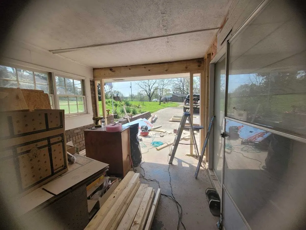 Air movers and dehumidifier for Water Mitigation Services in Sweet Home